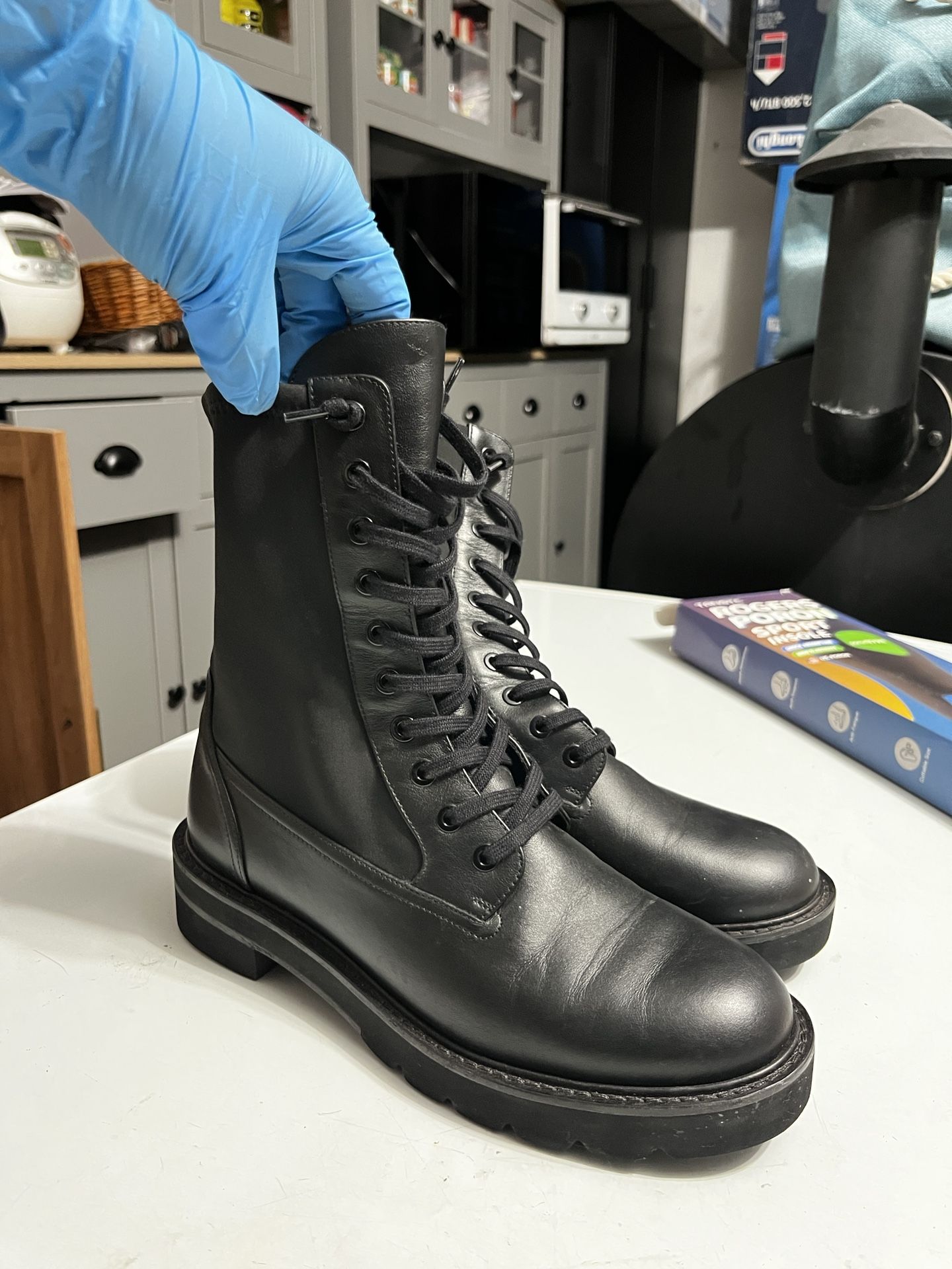 Stuart Weitzman 6.5 size