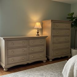 Westwood Design 2-Piece Dresser Set