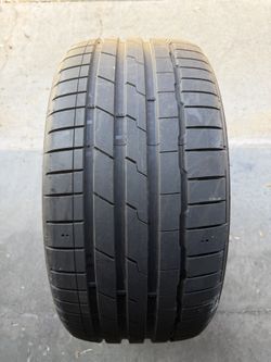1 Hankook Tire 235/35/19