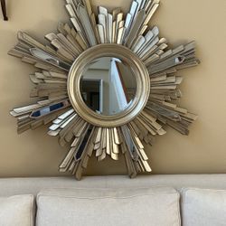 Decorative wall mirror