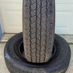 Like New 255/75R17 Bridgestone Dueler A/T RH-S Tires