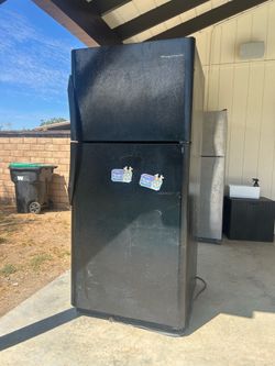 *FREE* Outside fridge