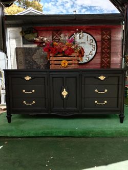 Dresser