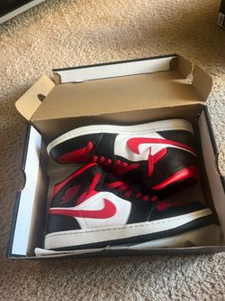 Air Joerdan 1 MID. 23