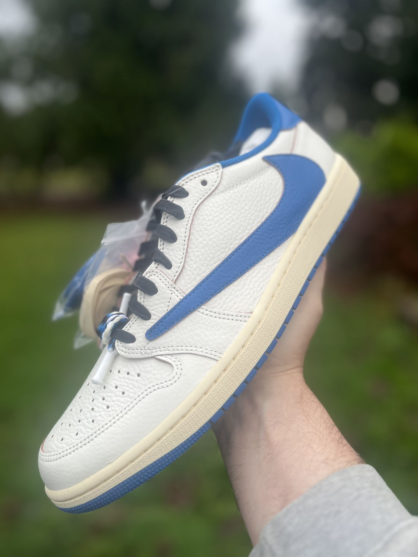 Jordan 1 Low Travis Scott X Fragment 
