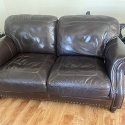 Leather Sofa/couch