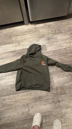 Free green men’s sweater