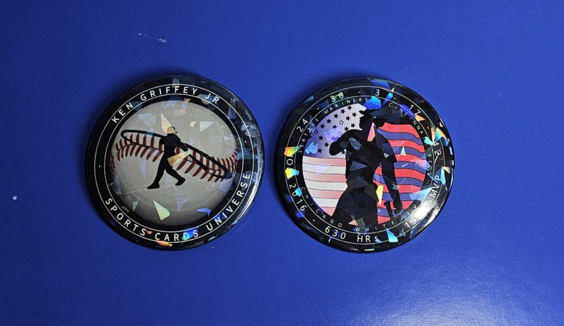 2024 KEN GRIFFEY JR SWINGMAN 2.5" PINBACK BUTTONS LOT OF 2 CRACKED ICE HOLOGRAPHIC 