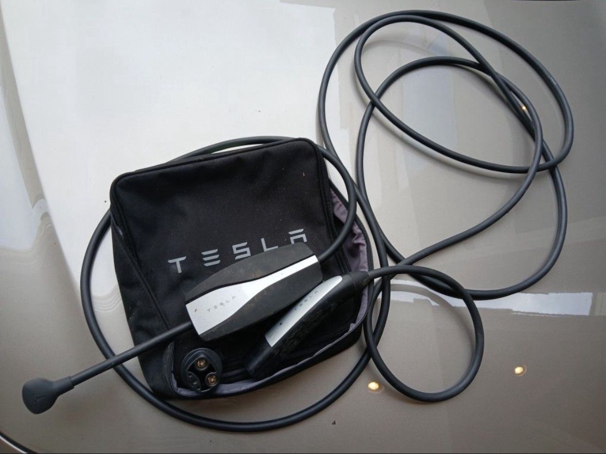 Tesla Charging Package- Adapter