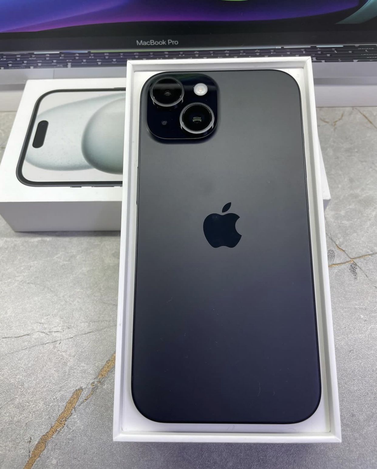 Unlocked iPhone 15+ 256GB Black