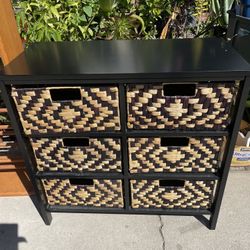 BEAUTIFUL 6 BASKETS STORAGE CABINET LIKE NEW