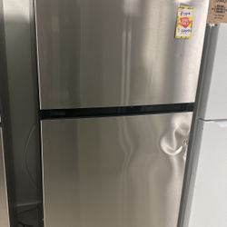 Brand New Refrigerator | Amazing Deal | We Deliver | We Finance 