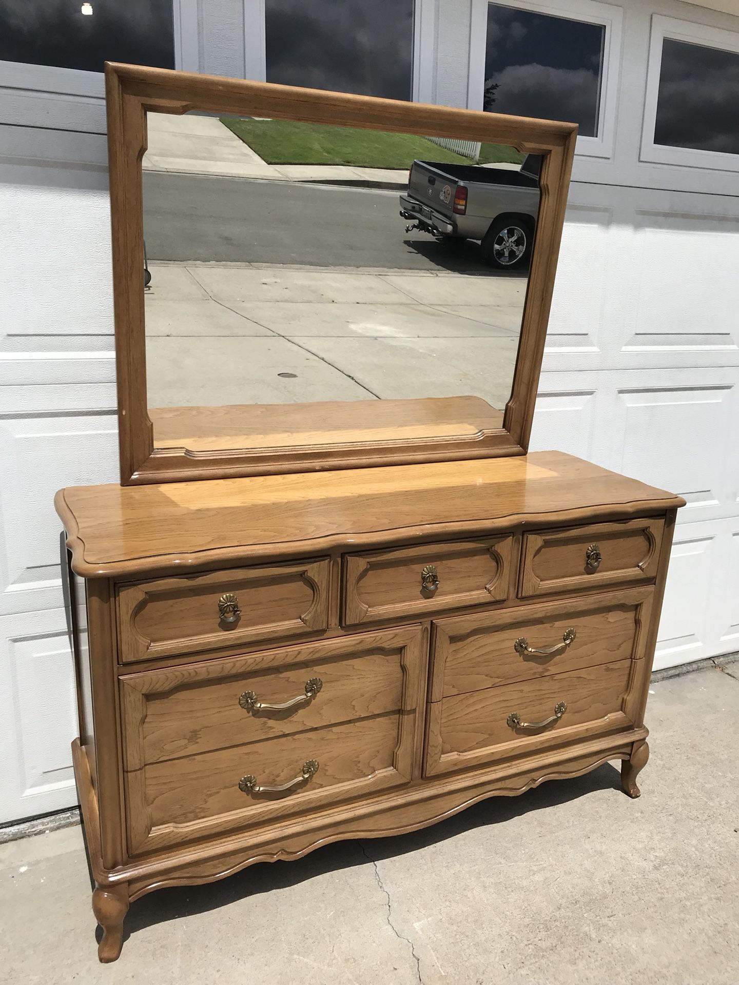PRICE IS FIRM... Huntley Quality Furniture French Provincial 2 Piece Dresser