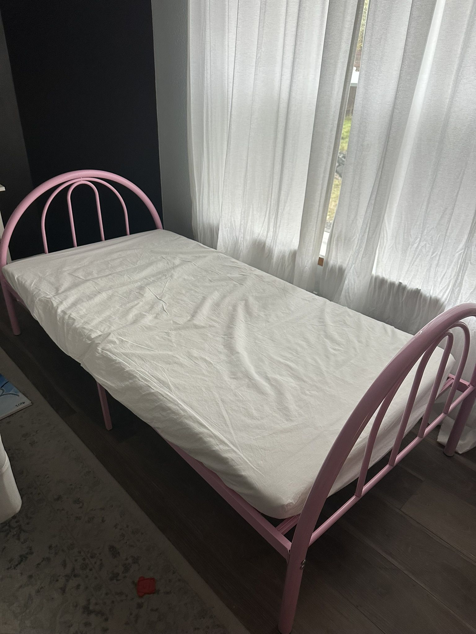Girls Pink Bed 