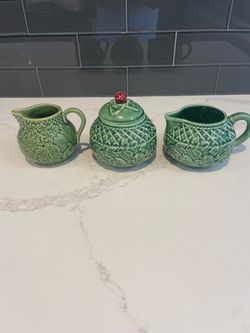 Green Majolica Ceramic Creamer and Sugar Bowl Set