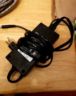 Dell charger 180 w
