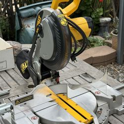 DeWalt 10”Miter Saw