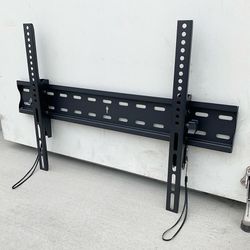 (NEW) $15 TV Wall Mount for 37-75 Inches TVs Tilt Bracket VESA 600x400mm, Weight Capacity 110 lbs