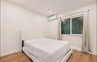 Queen bed set - Delivery Available