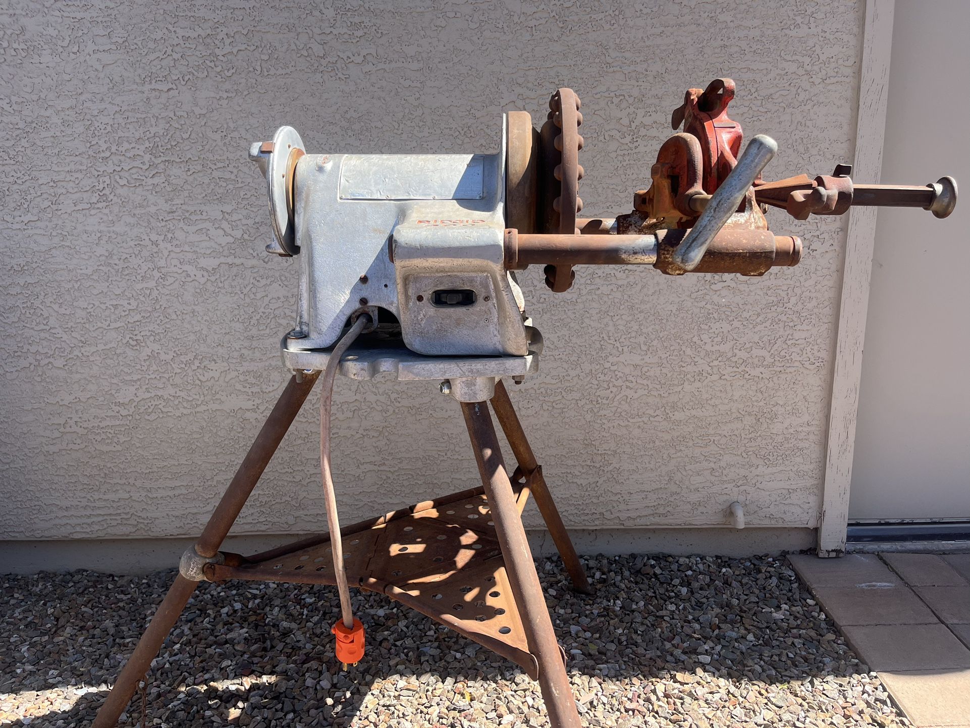 Ridgid 300 Pipe Threader for Sale in Gilbert, AZ OfferUp