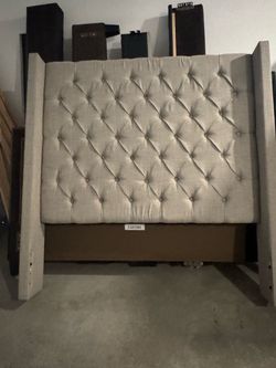 Tufted Upholstered queen bed frame