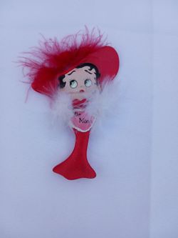 BRAND NEW BETTY BOOP FIGURINE