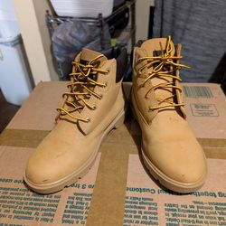 Timberland Waterproof 6" Boots
Boys' Grade School Size 4