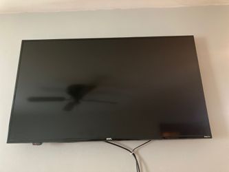Roku TV works fine