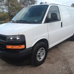 2018 Chevy Cargo Van G2500 V8 6.0 
