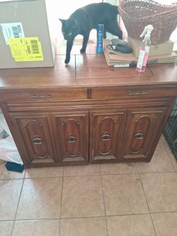 Singer sewing cabinet with machine