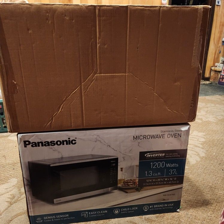 2 Boxes New N Used Like New Clothes