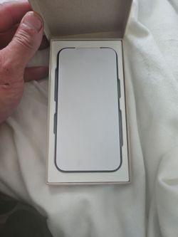 Apple i phone 13 pro 256 gigs  NEW IN BOX NEVER USED