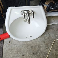 Pedestal Sink