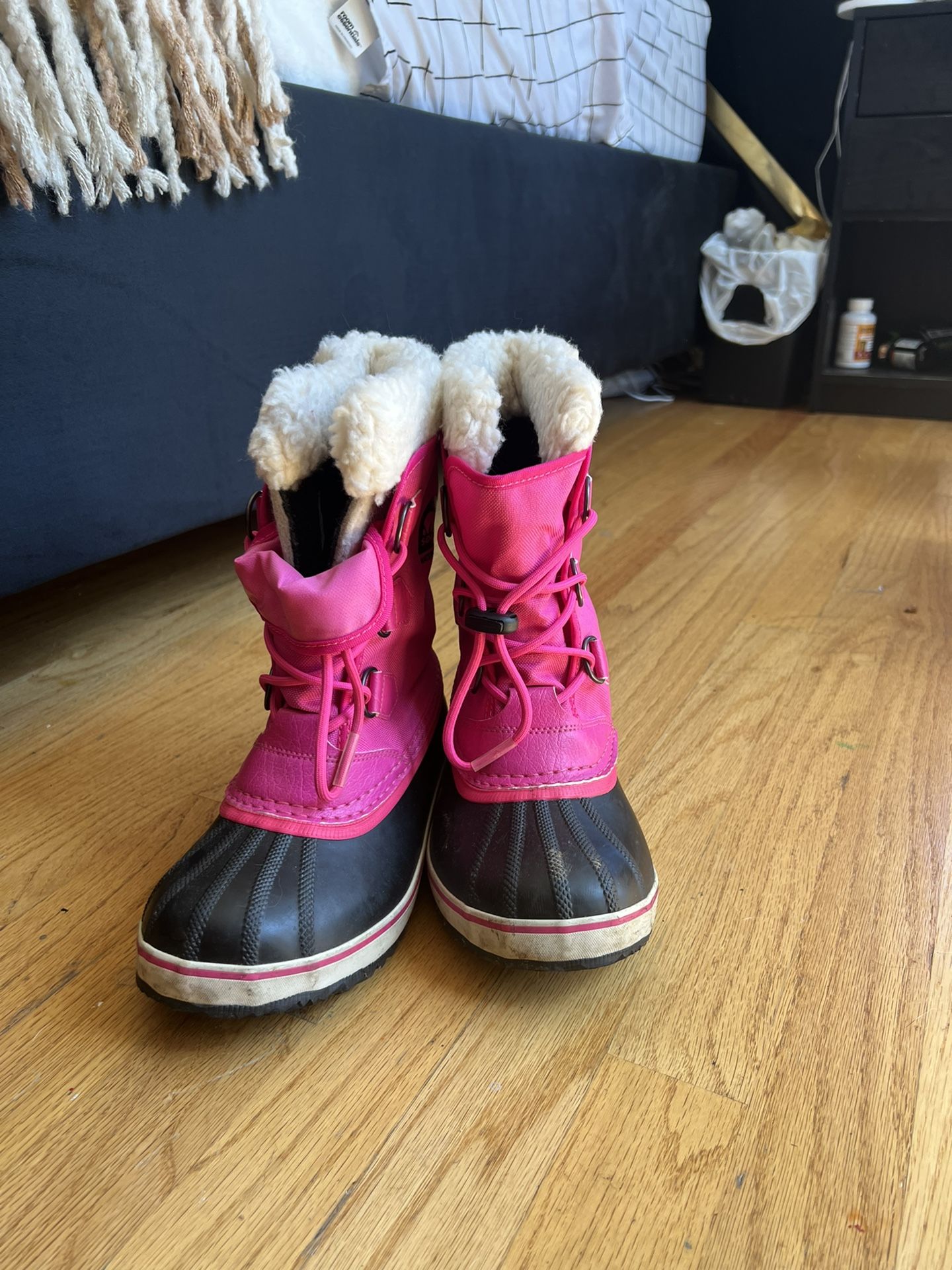 Brand New Pink Sorel Girls Size 4 Sorel Snow Boots 