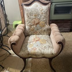 Antique Chairs 🪑 Set Of 2