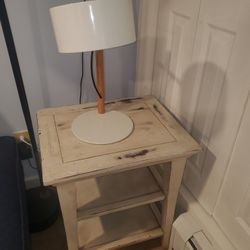 End Table For Living Room or Bedroom. Antique Look 