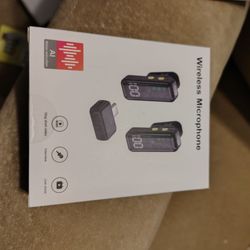 Microphone mic recording blogging vlogging brand new iPhone Android Samsung pixel for YouTube TikTok