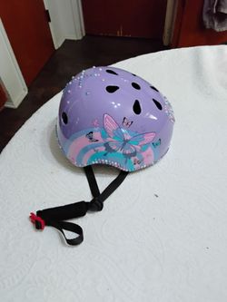 Girls Medium Helmet