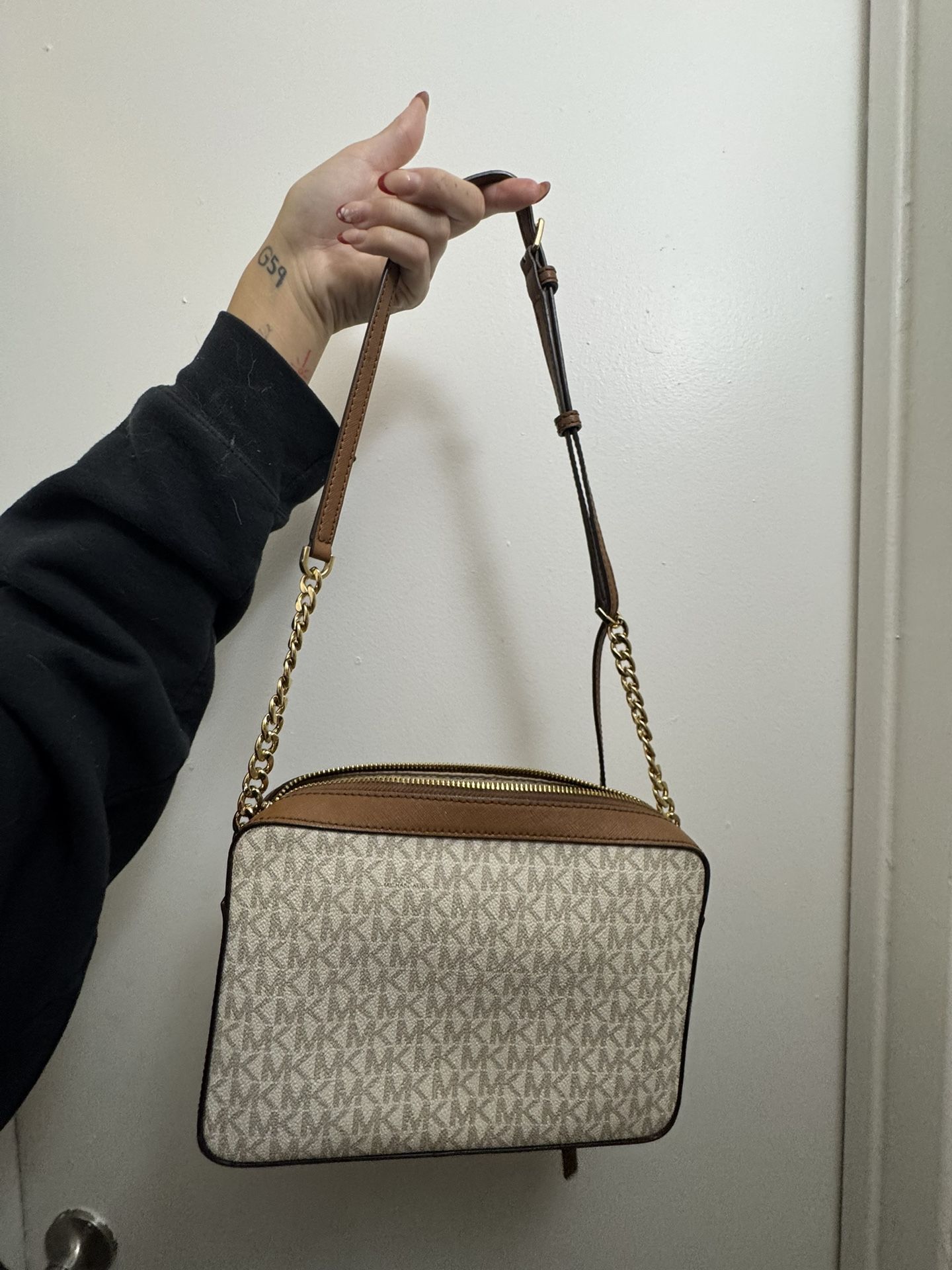 Michael Kors Used once purse !!