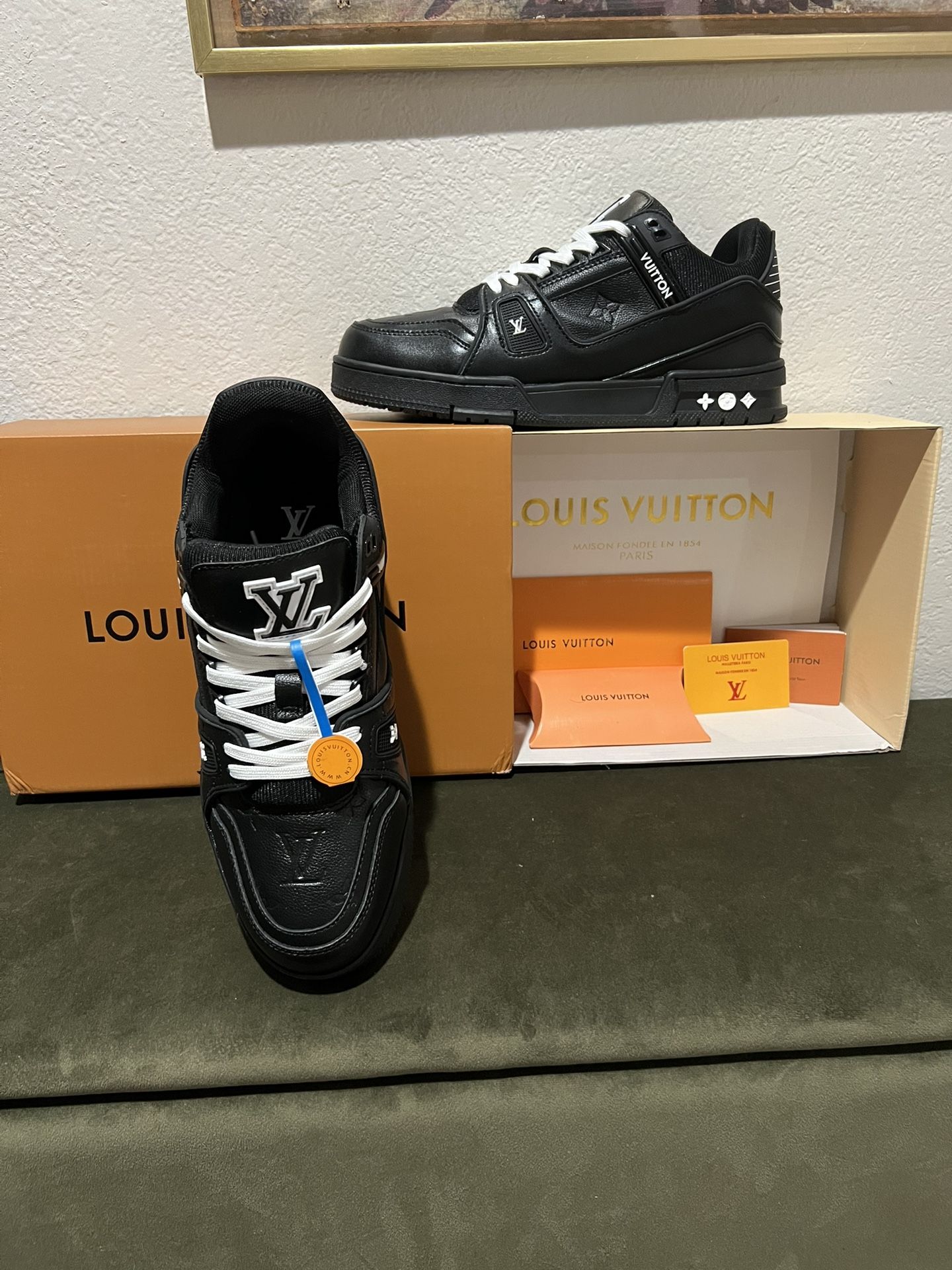 Lv Shoes Size 10