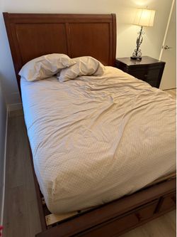 Queen bed
