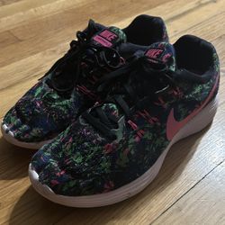 Green And Pink Running Shoes 