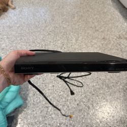 Sony DVD Player With Remote 