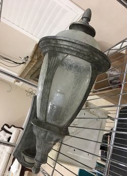 Outdoor lamp / wall sconce