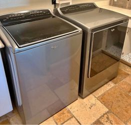 Whirlpool Cabrio Washer & Dryer Set