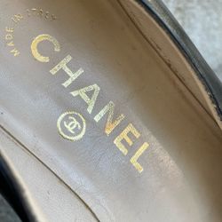 CHANEL. Shoes Leather Black Sz. 8. 100%. Original 