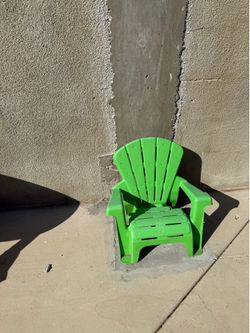 Little tikes toddler chair