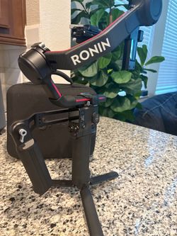 DJI RS3 PRO GIMBAL - LIKE NEW!