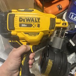 DeWalt Battery Power Roofing Gun Tool Only 