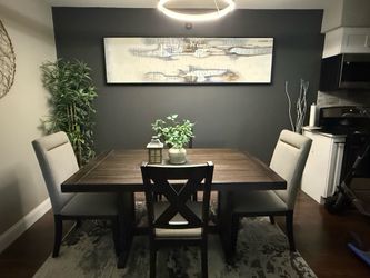 Dining Table with 4Chairs & Rug